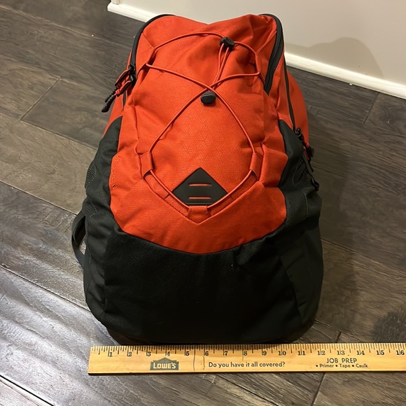 The North Face Jester Backpack 15'' Laptop School book Bag new - Picture 14 of 16